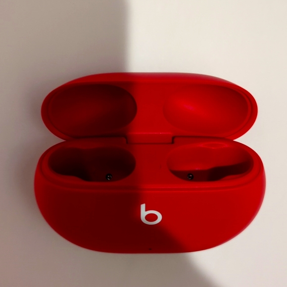 Replacement Beats Studio Buds Charging Case -Red - Picture 3 of 3